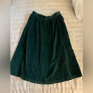Vintage 1970s emerald forest green midi skirt with pockets